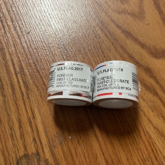 200 Forever Flag First Class Postage Stamps Sealed (2 rolls 100 each) BRAND NEW - Picture 2 of 2